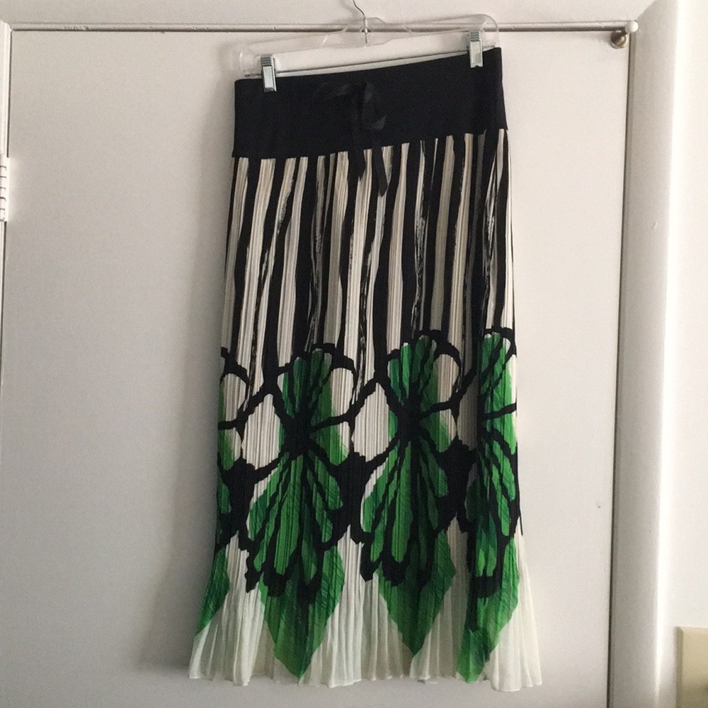 Vivid Collection of NY, Large Polyester Skirt